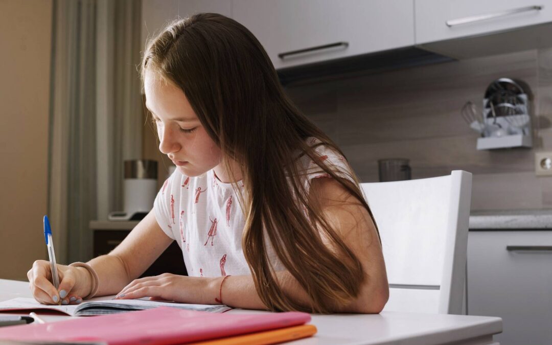 Indywidualny tok nauczania – jak wspierać uczniów o różnych potrzebach edukacyjnych?